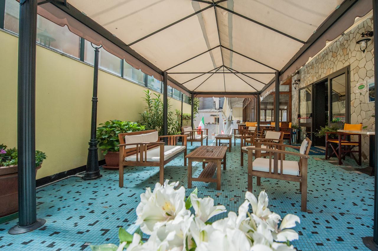 Hotel Lorenzo Celle Ligure Exterior foto